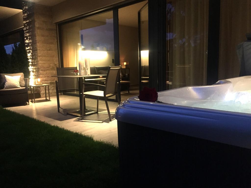 Haus Gregori Aparthotel Caldaro Exteriör bild