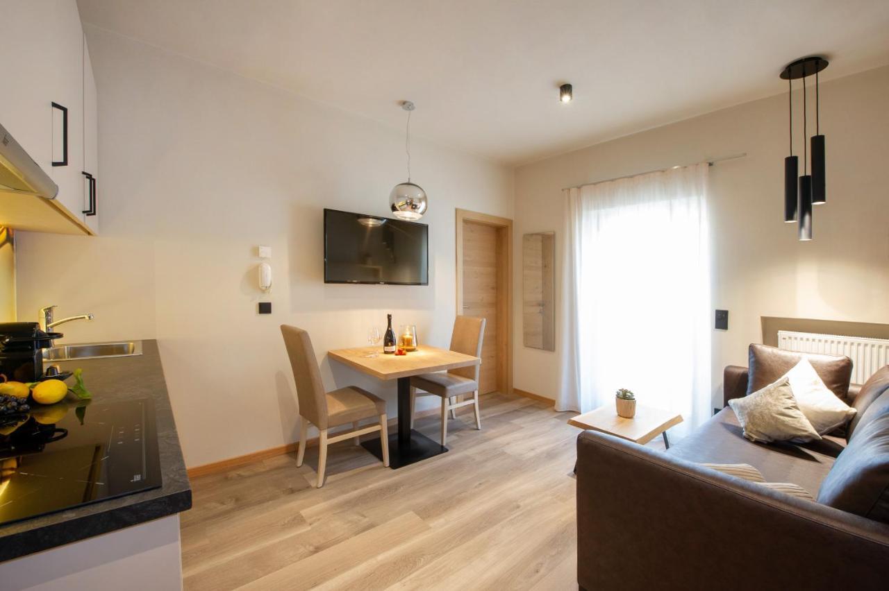 Haus Gregori Aparthotel Caldaro Exteriör bild